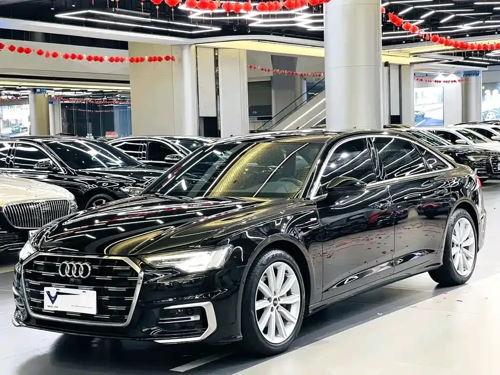 Audi A6L — фото 1