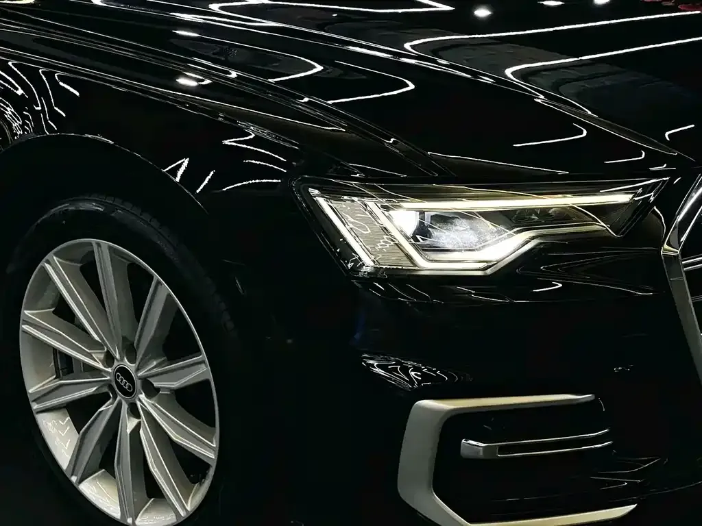 Audi A6L — фото 2