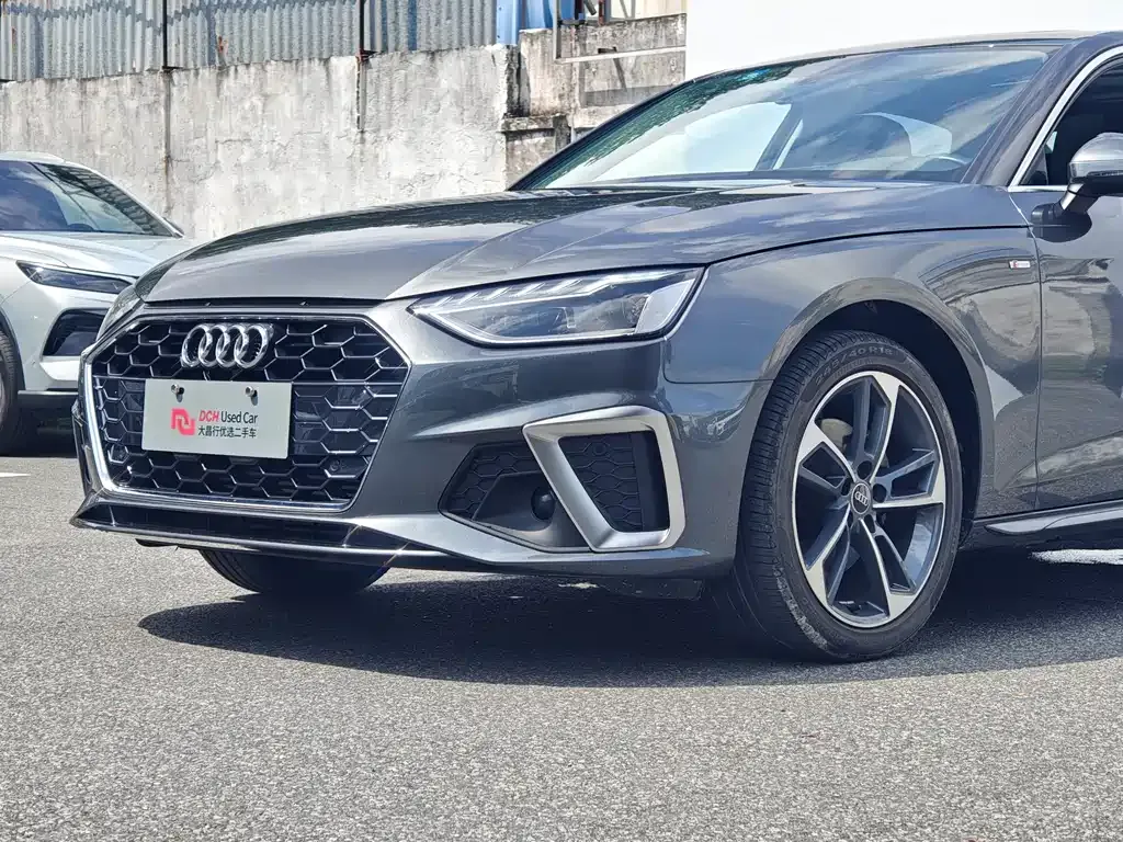 Audi A4L — фото 9