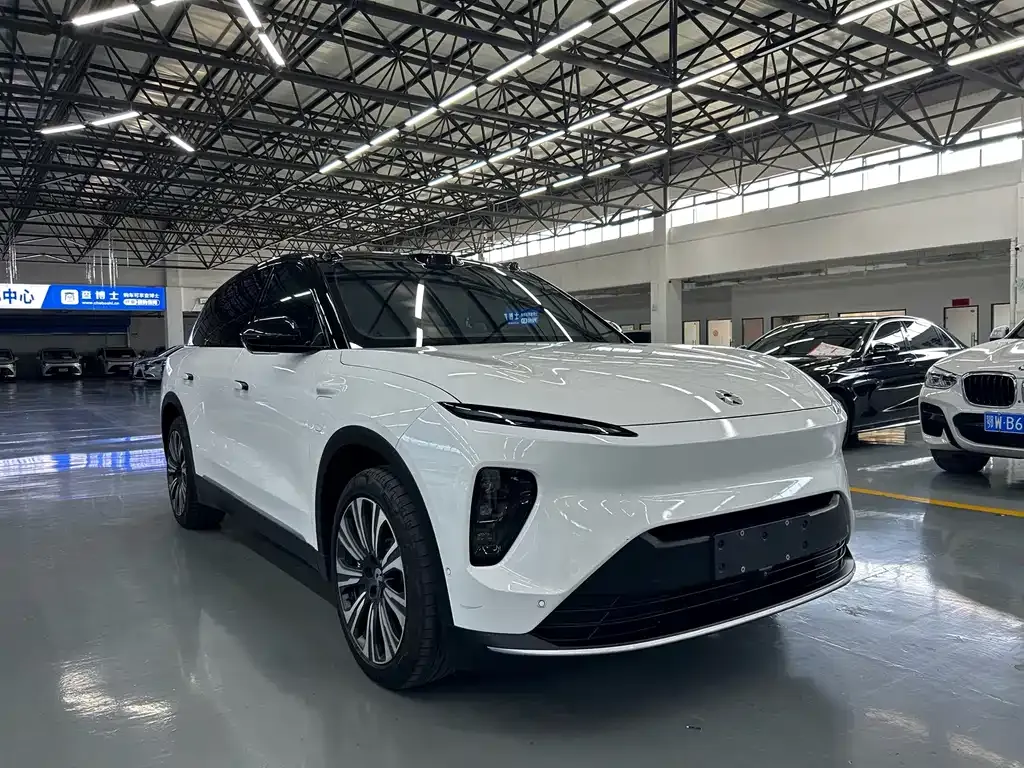 NIO ES8 — фото 8