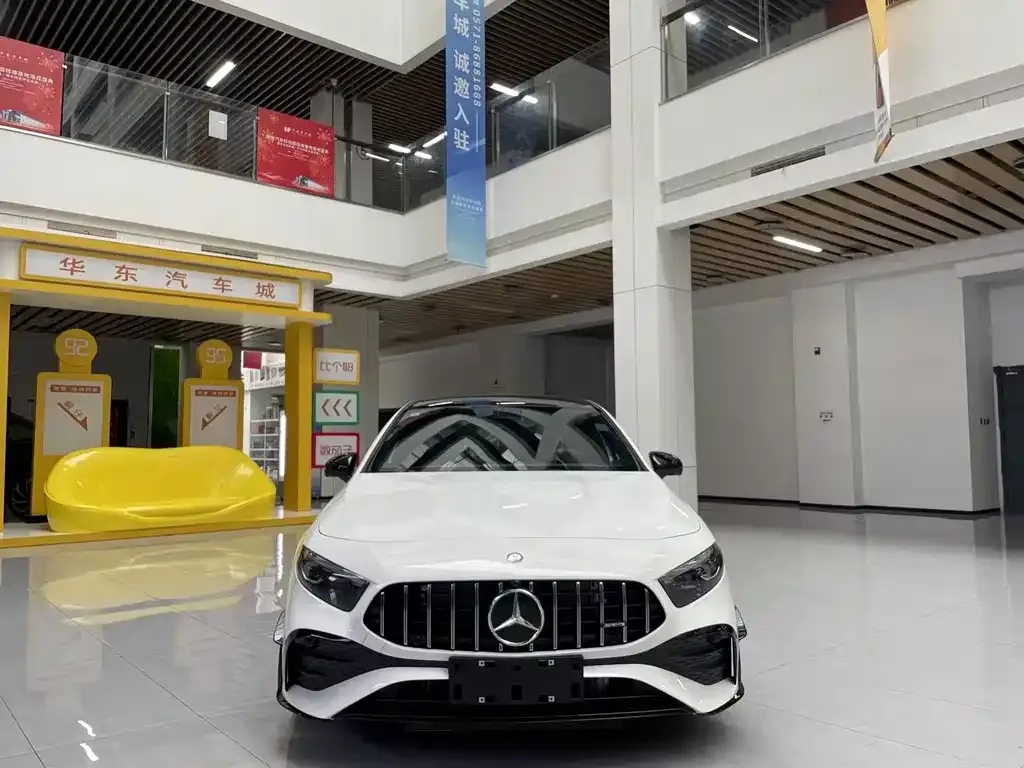 Mercedes-Benz A-Class AMG — фото 1