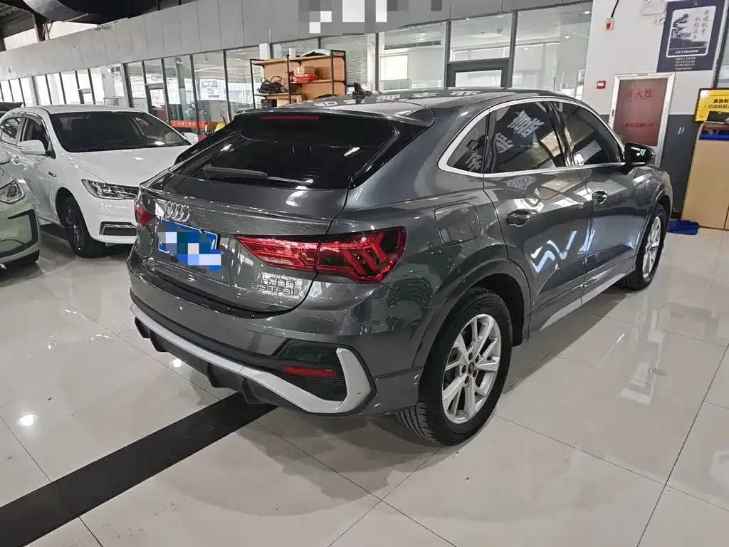 Audi Q3 Sportback — фото 6