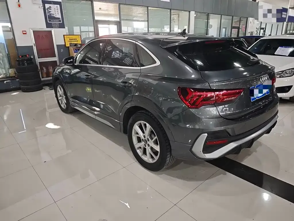 Audi Q3 Sportback — фото 10