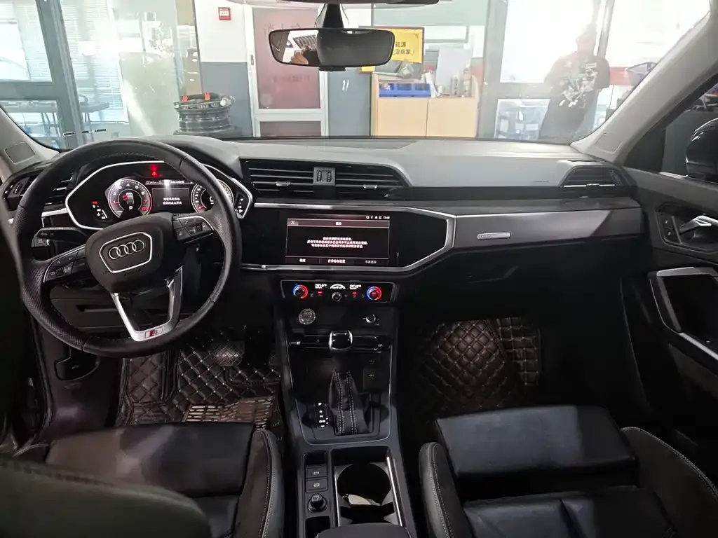 Audi Q3 Sportback — фото 4