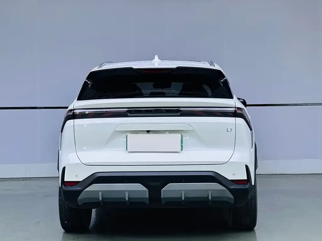 Geely Galaxy L7 — фото 7