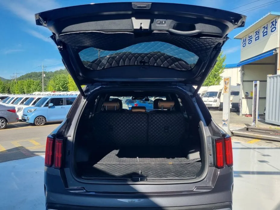Kia Sorento — фото 8