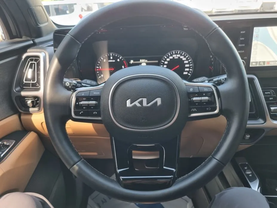 Kia Sorento — фото 7