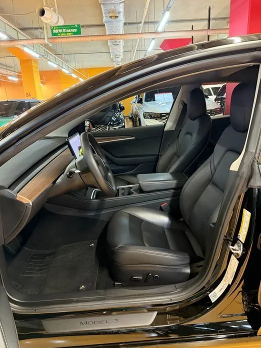 Tesla Model 3 — фото 4