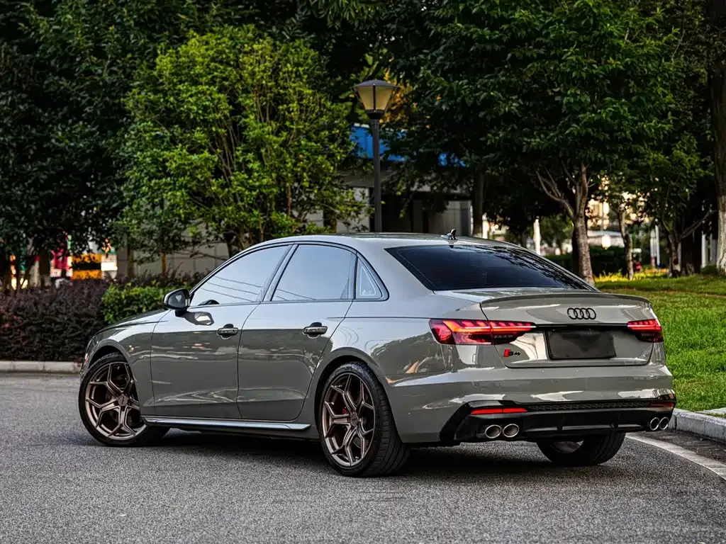 Audi S4 — фото 10