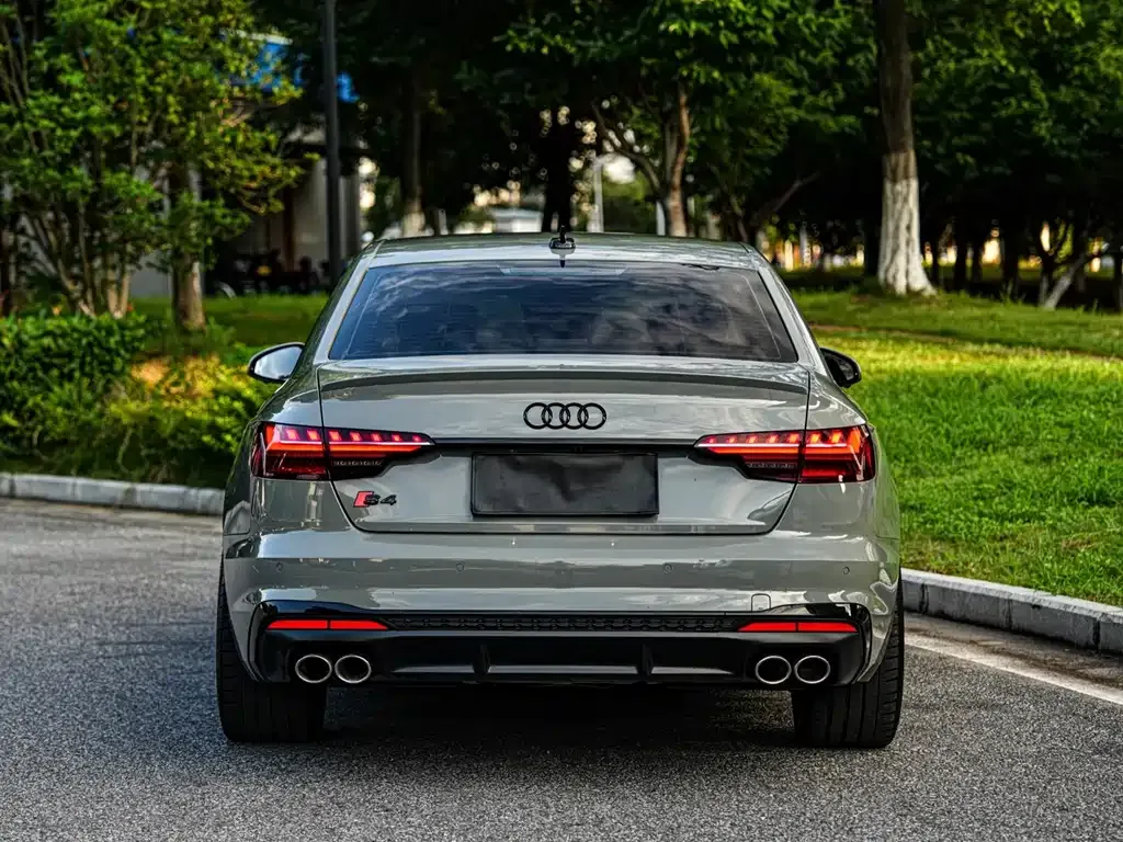 Audi S4 — фото 7