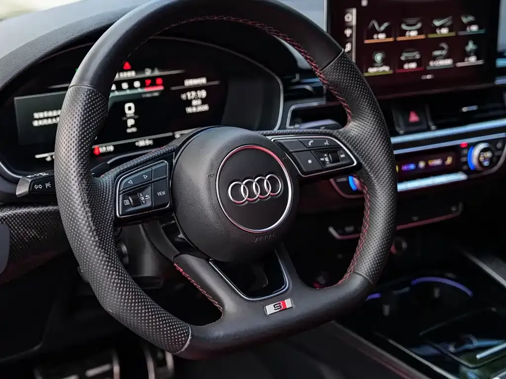 Audi S4 — фото 6