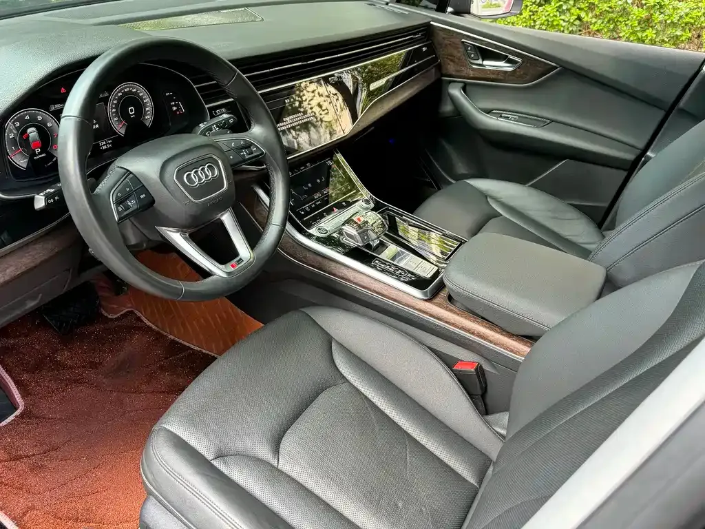 Audi Q7 — фото 2