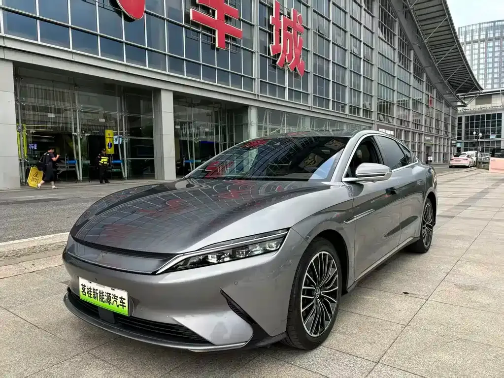 BYD Han — фото 1