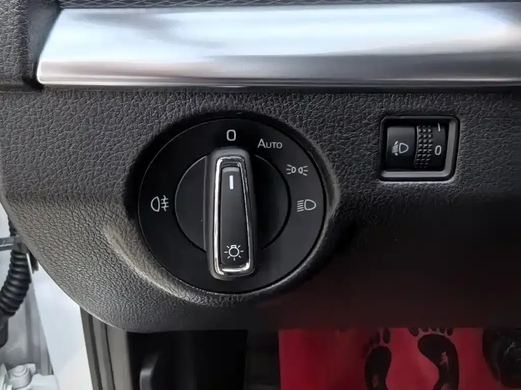 Skoda Kamiq — фото 2