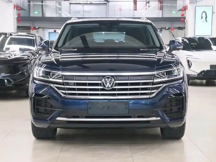 Volkswagen Touareg — фото 7