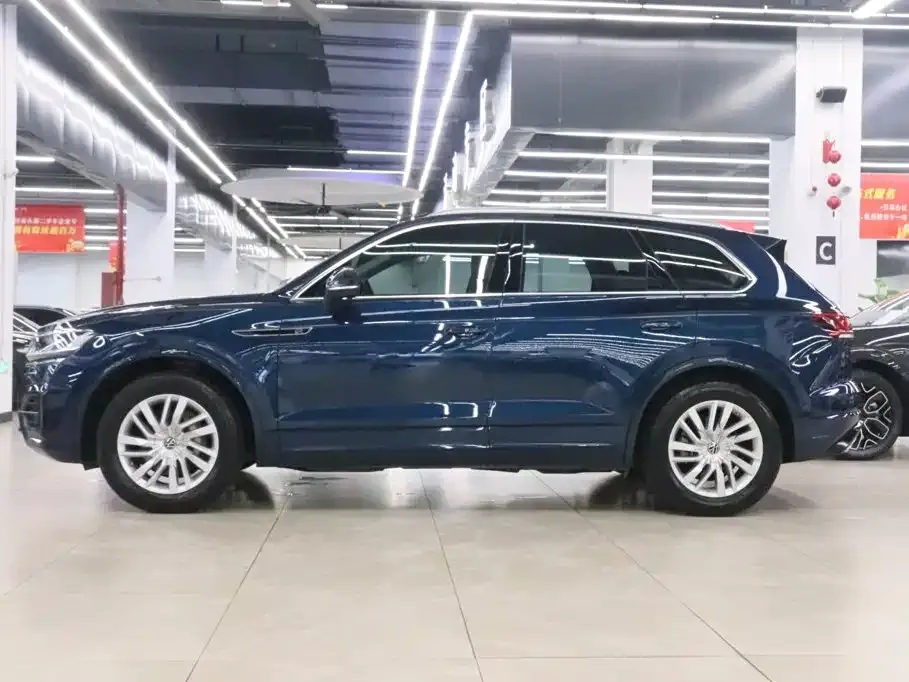 Volkswagen Touareg — фото 4