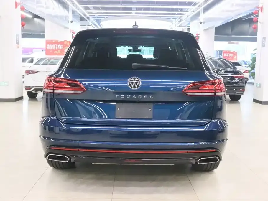 Volkswagen Touareg — фото 6