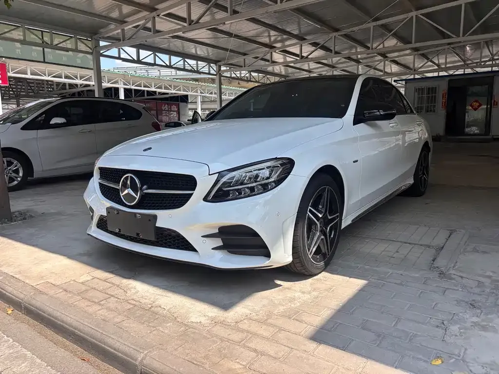 Mercedes-Benz C-Class — фото 1