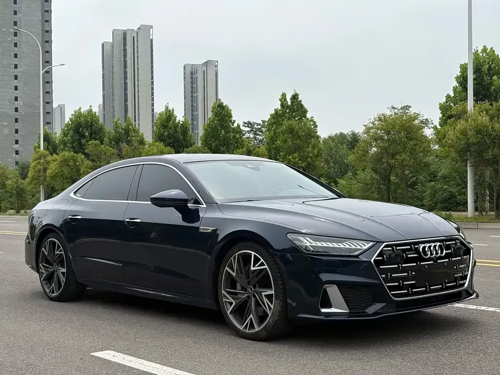 Audi A7L — фото 8
