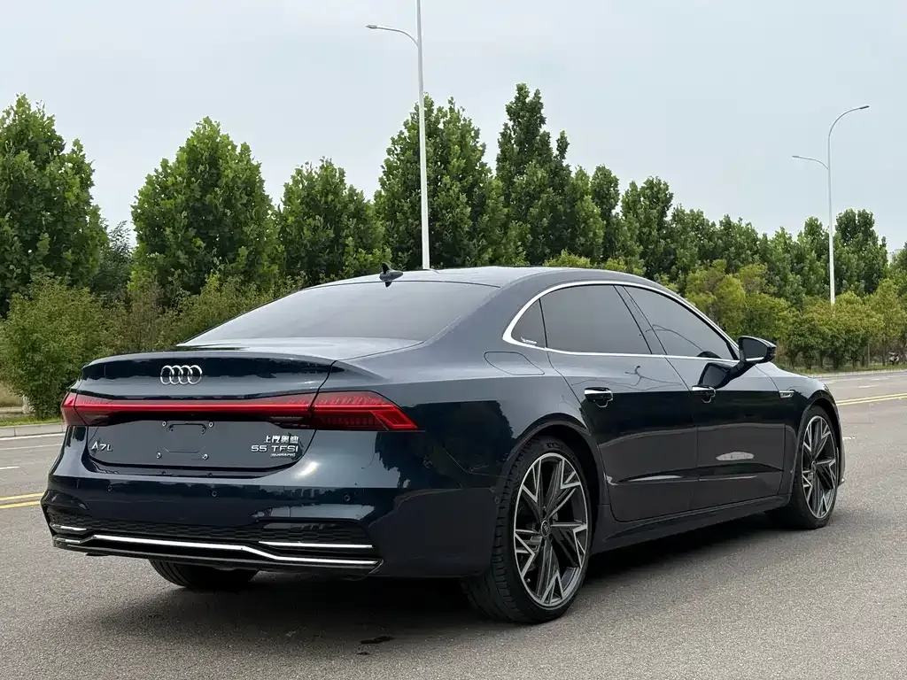Audi A7L — фото 6