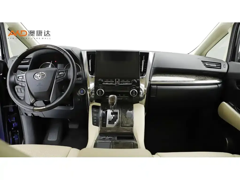 Toyota Alphard — фото 9