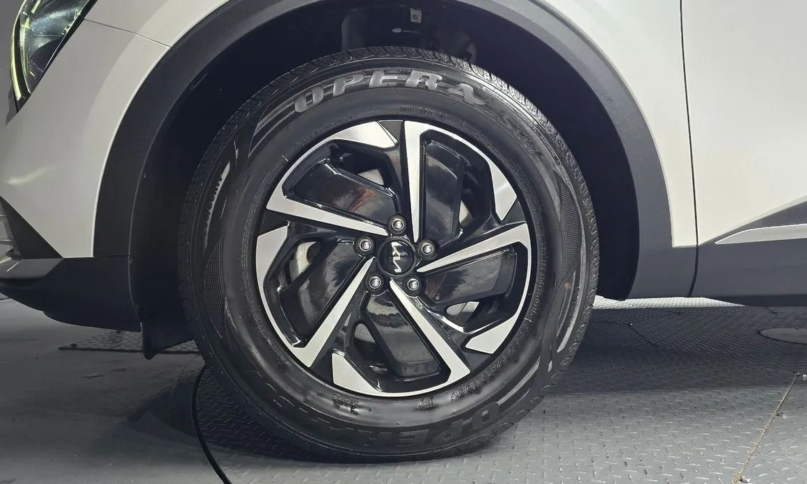 Kia Sportage — фото 10