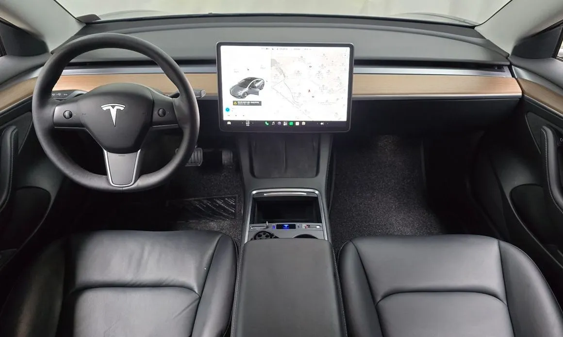 Tesla Model 3 — фото 6