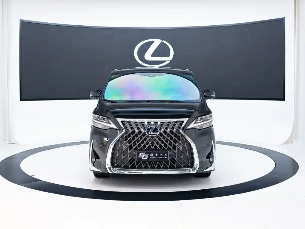 Lexus LM — фото 4