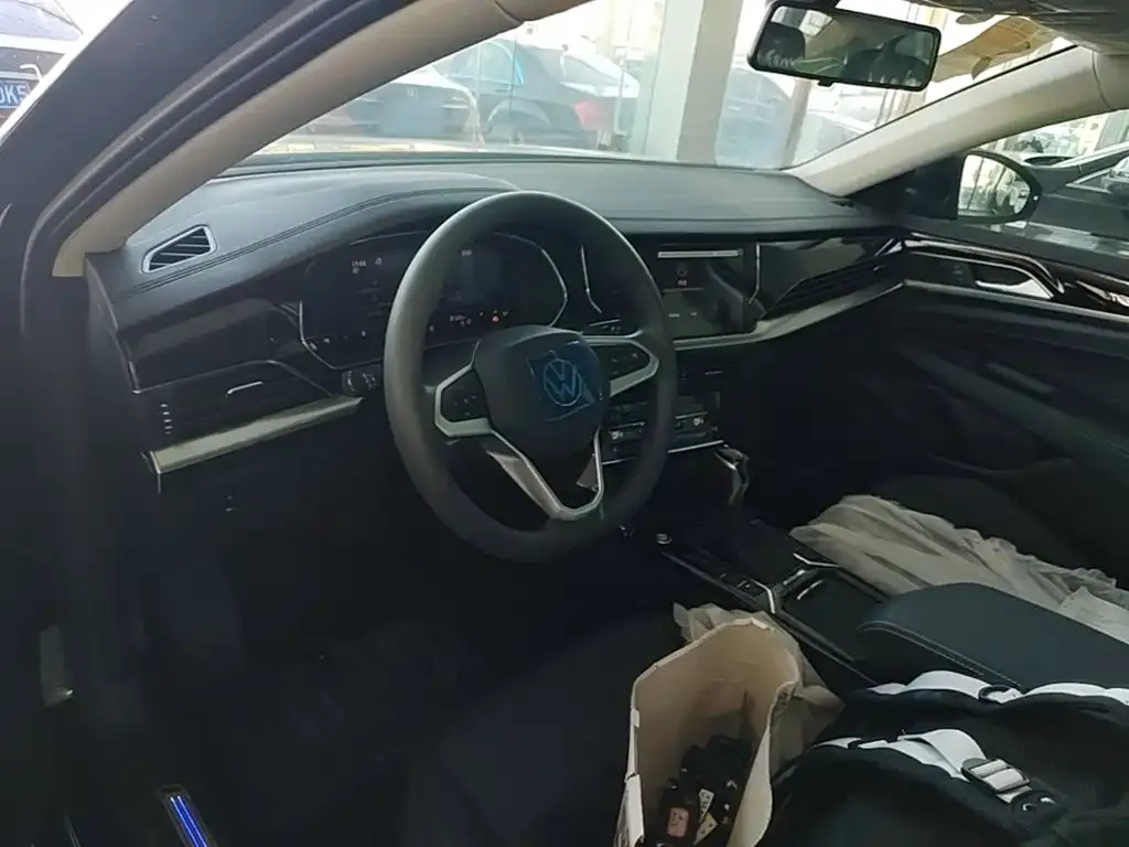 Volkswagen 帕萨特插电混动 — фото 4