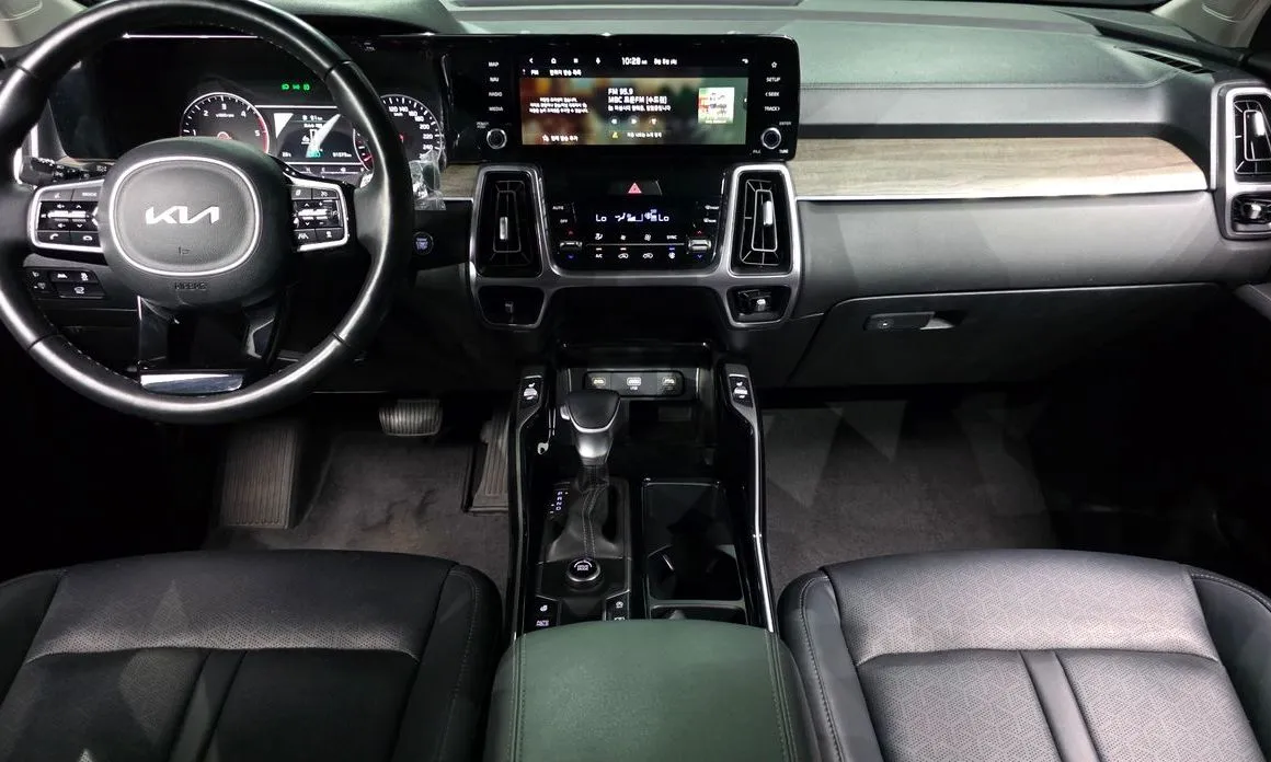 Kia Sorento — фото 7