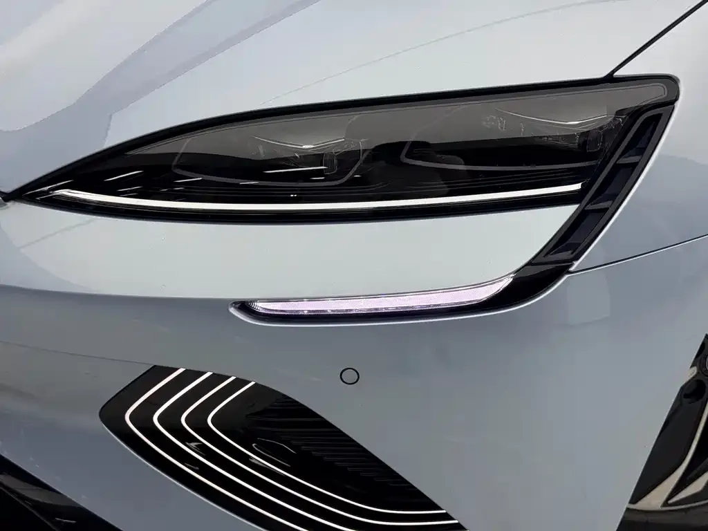BYD Seal — фото 3