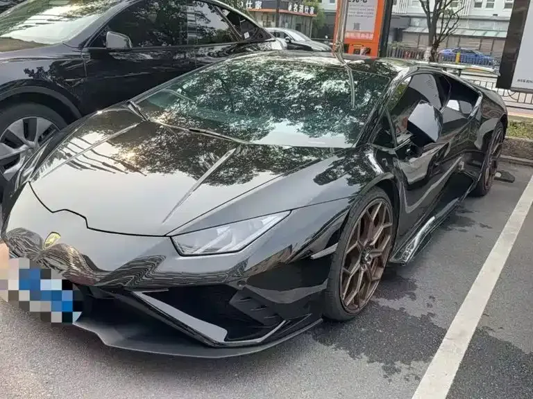 Lamborghini Huracan — фото 1