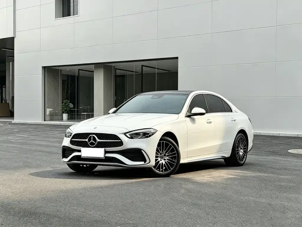 Mercedes-Benz C-Class — фото 1
