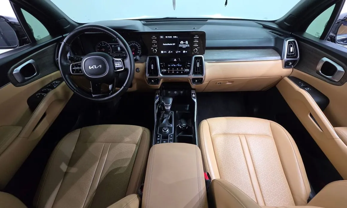 Kia Sorento — фото 9