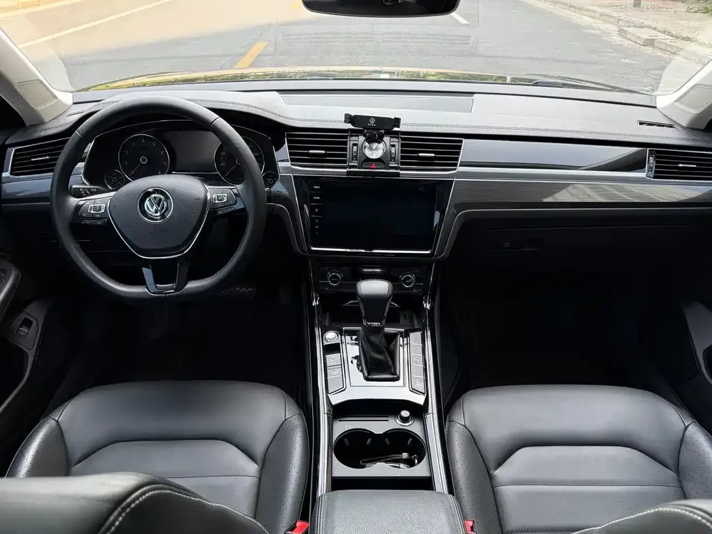 Volkswagen Phideon — фото 4