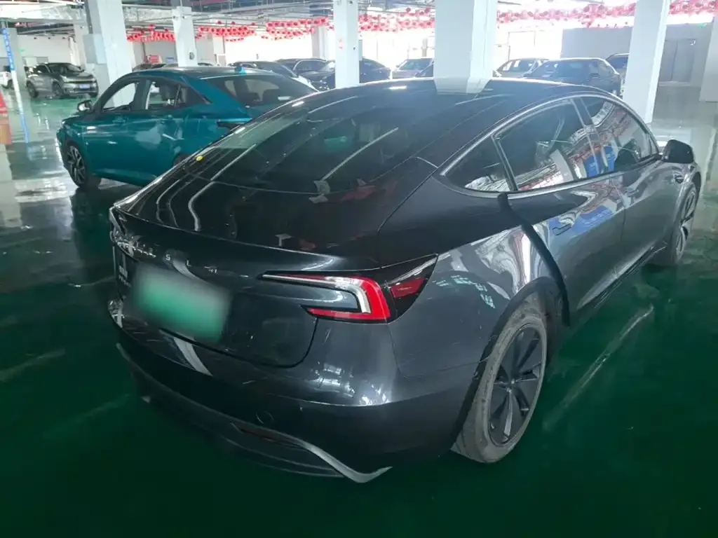 Tesla Model 3 — фото 6