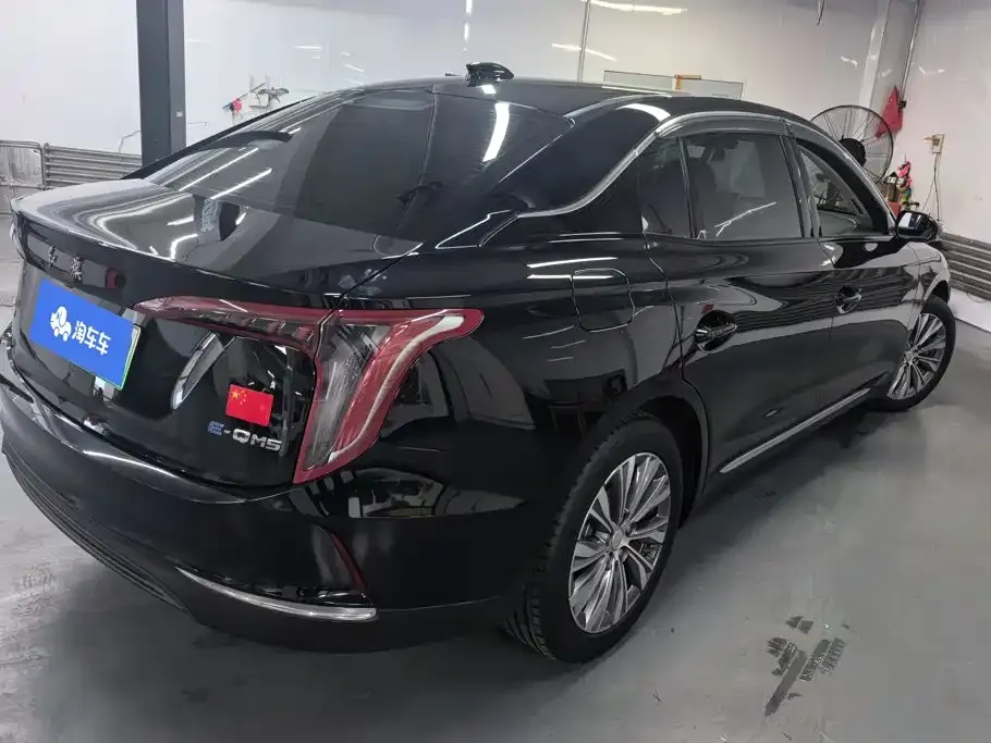 Hongqi E-QM5 — фото 2