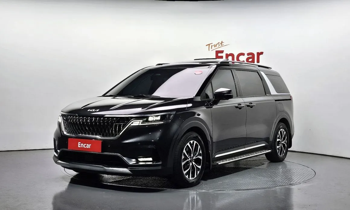 Kia Carnival — фото 1