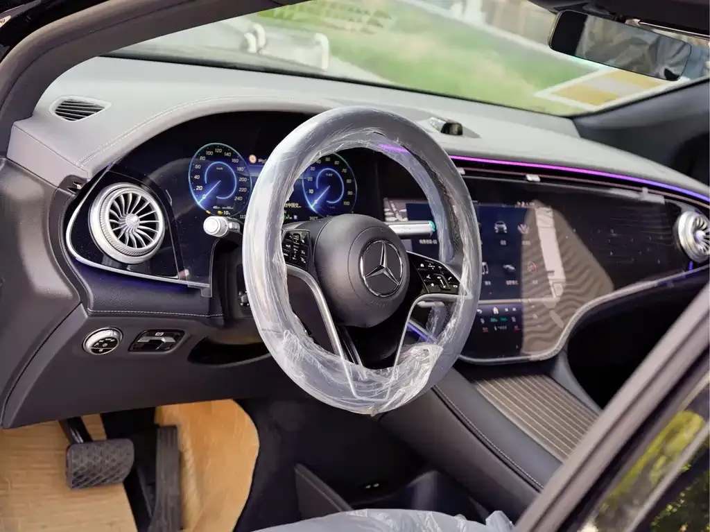 Mercedes-Benz EQS SUV — фото 7