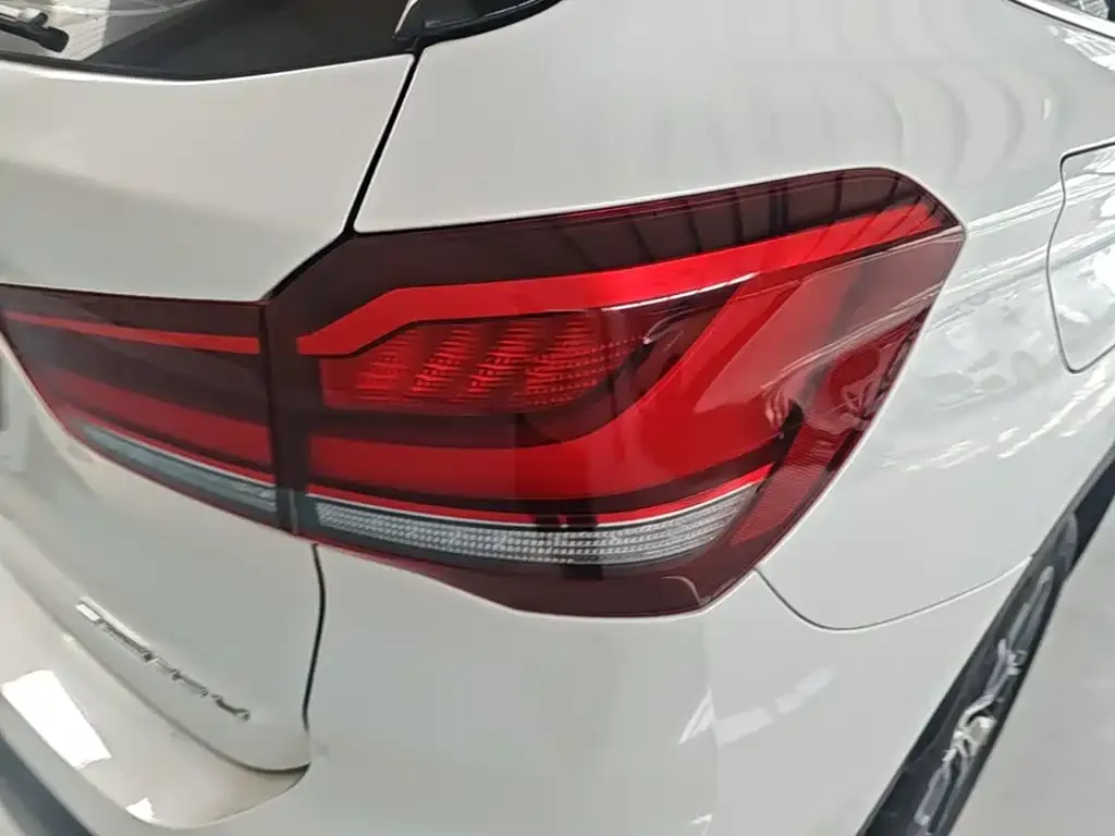 BMW X1 — фото 3