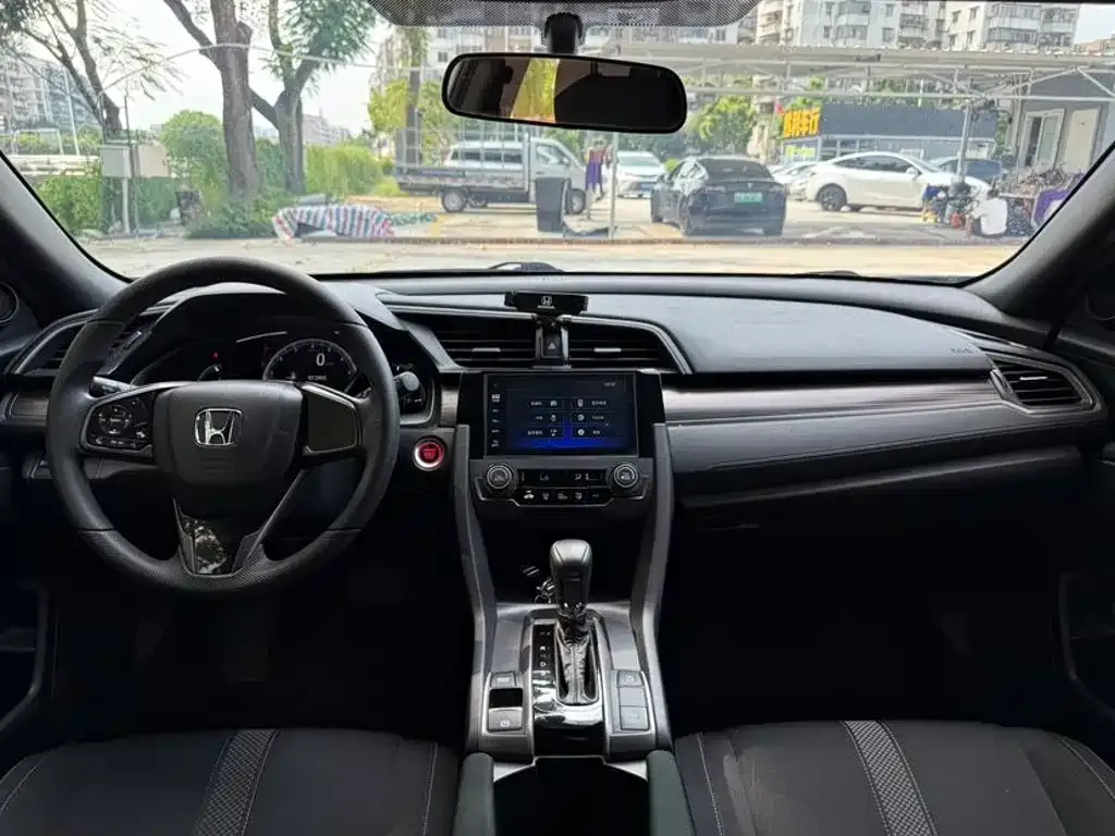 Honda Civic — фото 8