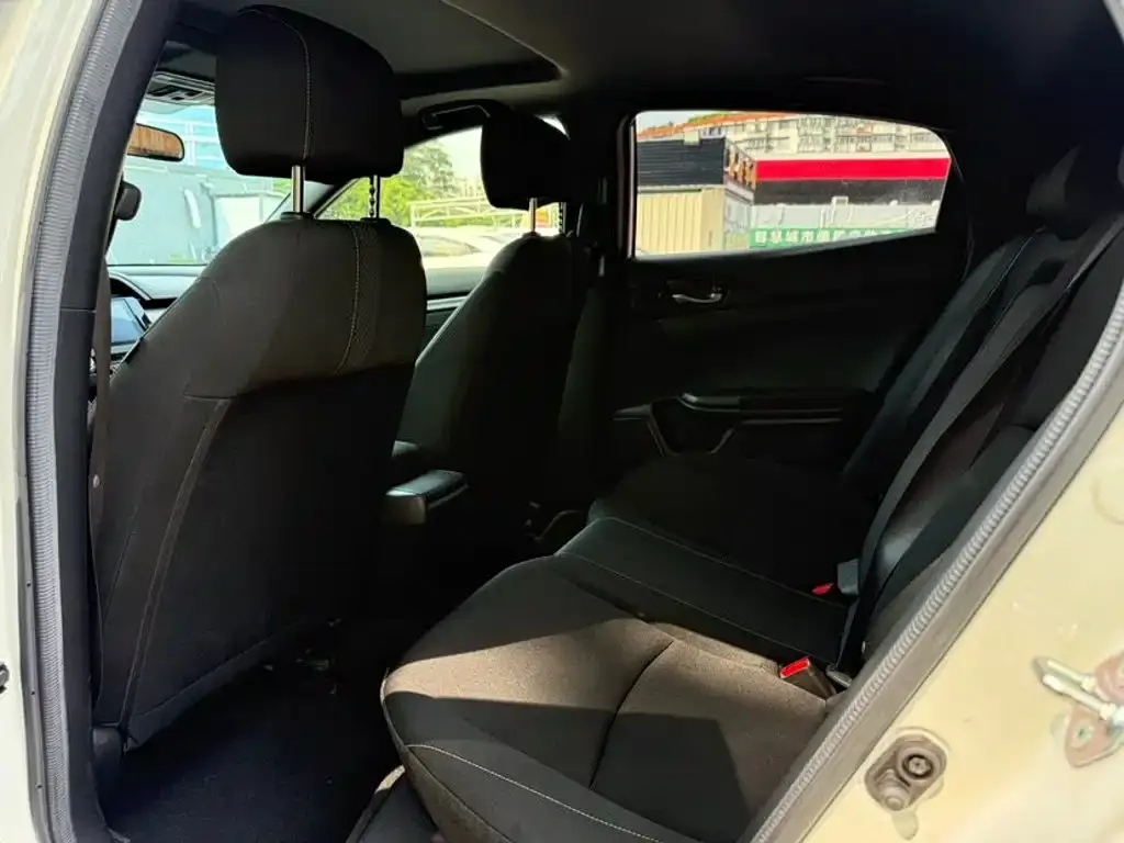 Honda Civic — фото 7