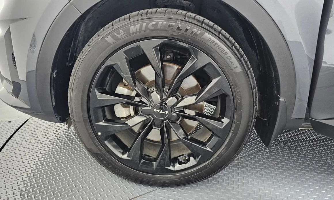 Kia Sorento — фото 6