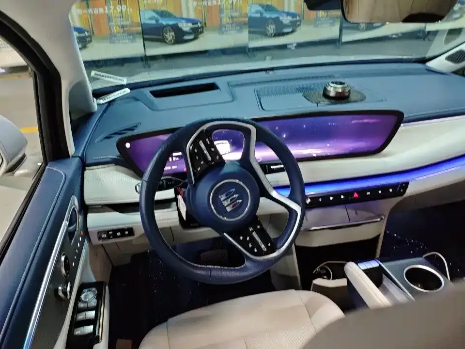 Buick GL8 Hybrid — фото 8
