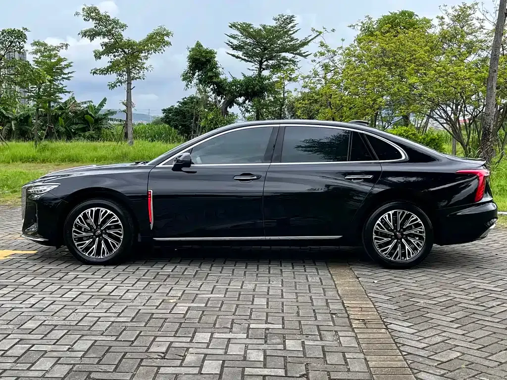 Hongqi H5 — фото 6