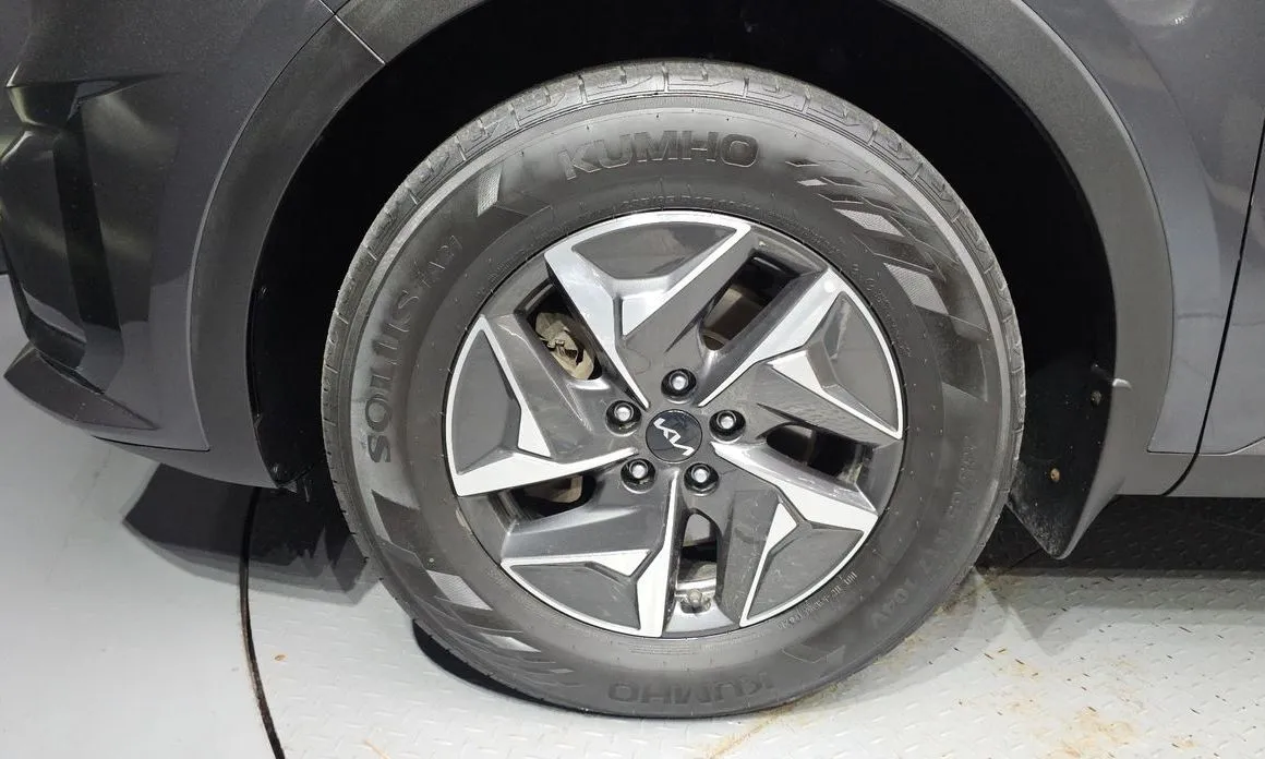 Kia Sorento — фото 10