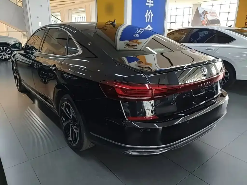 Volkswagen Passat — фото 5