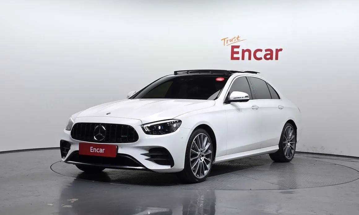 Mercedes-Benz E-Class — фото 1