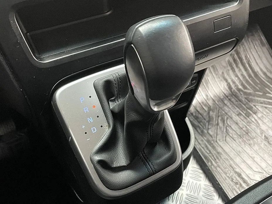 Hyundai Staria — фото 2