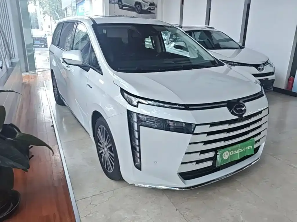 GAC Motor 传祺E8 PHEV — фото 6